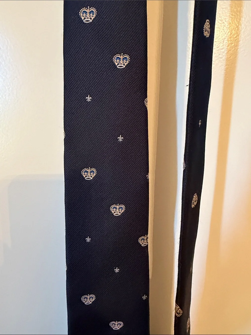 Vintage Men's Crown Patterned Slim Tie